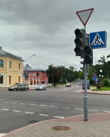 На перекрестке улиц Дзержинского и 17 Сентября в Гродно изменили организацию движения