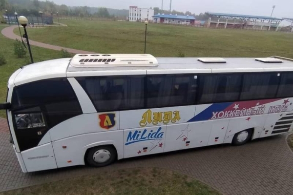 Автобус хоккейного клуба «Лида» попал в серьезное ДТП: пострадал подросток