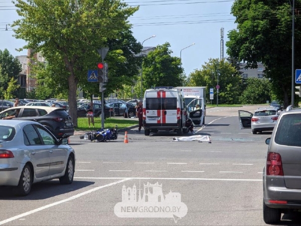 Смертельное ДТП на перекрестке около «табачки» в Гродно: после столкновения с Lada погиб мотоциклист