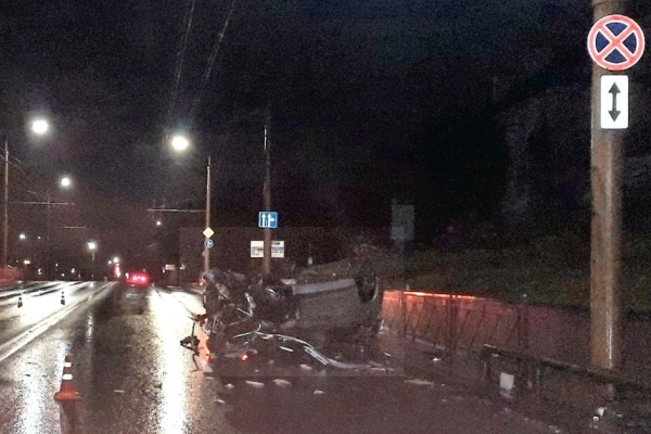 
                На скорости 129 км/ч в Гродно опрокинулся BMW X5. Водителя осудили за травмы пассажира
                
                
            