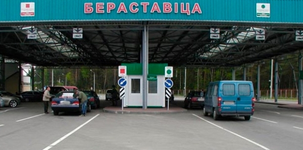  Залог за временный ввоз авто в Беларусь стали считать в белорусских рублях. Почему это проблема? 