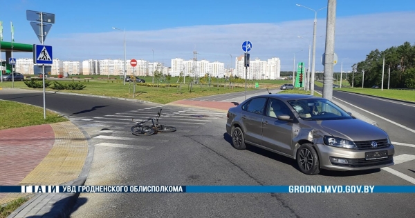 
                В Гродно велосипедист на полной скорости врезался в легковушку — последствия очень серьезные
                
                
            