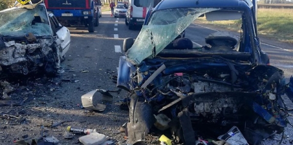
                Машины всмятку, оба водителя погибли: подробности жесткого лобового ДТП под Лидой
                
                
            