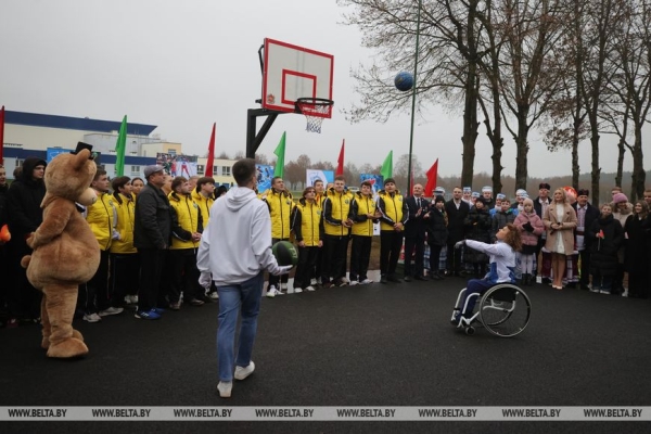 Многофункциональную площадку по проекту "Спорт для всех" открыли в Ошмянах